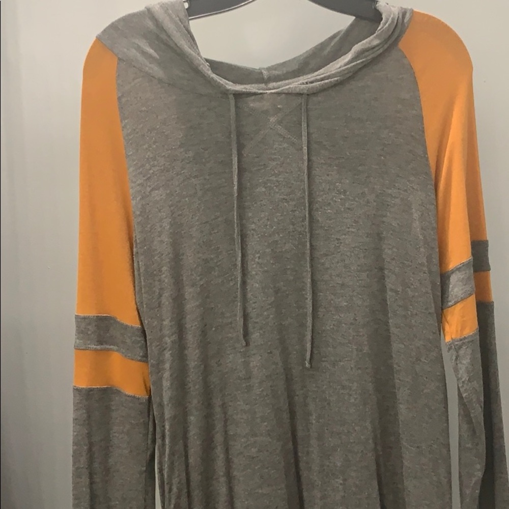 Thin Long sleeve with hood
